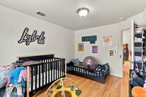 042_F8_425 N 7th St