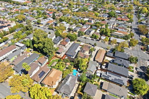 009_F8_AERIAL_425 N 7th St