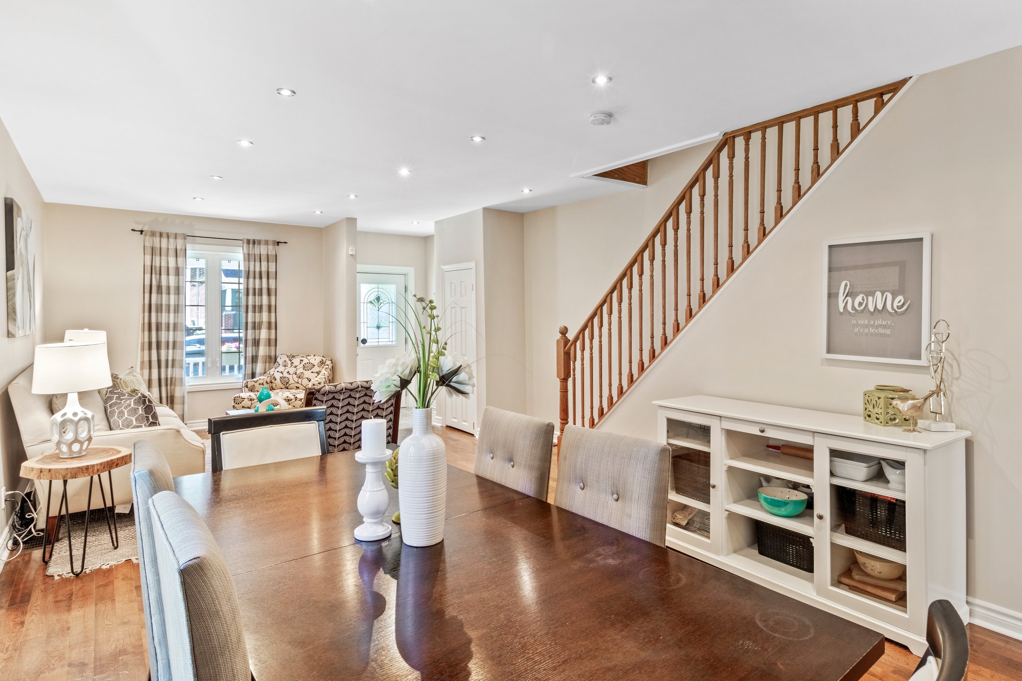 425 Rhodes Ave, Toronto, ON M4L 3A6 REALPix Interior & Real Estate