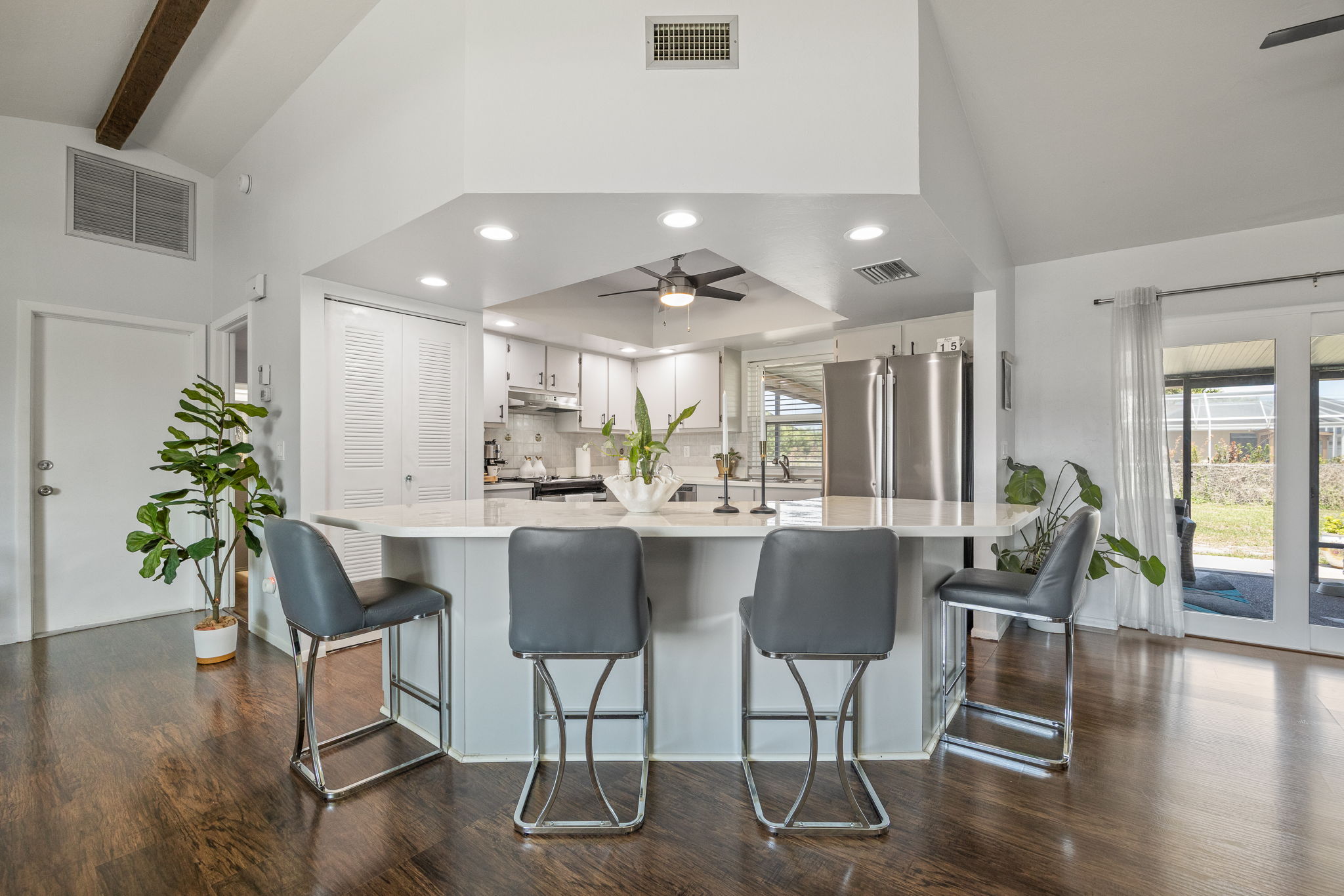 Island with bar seating