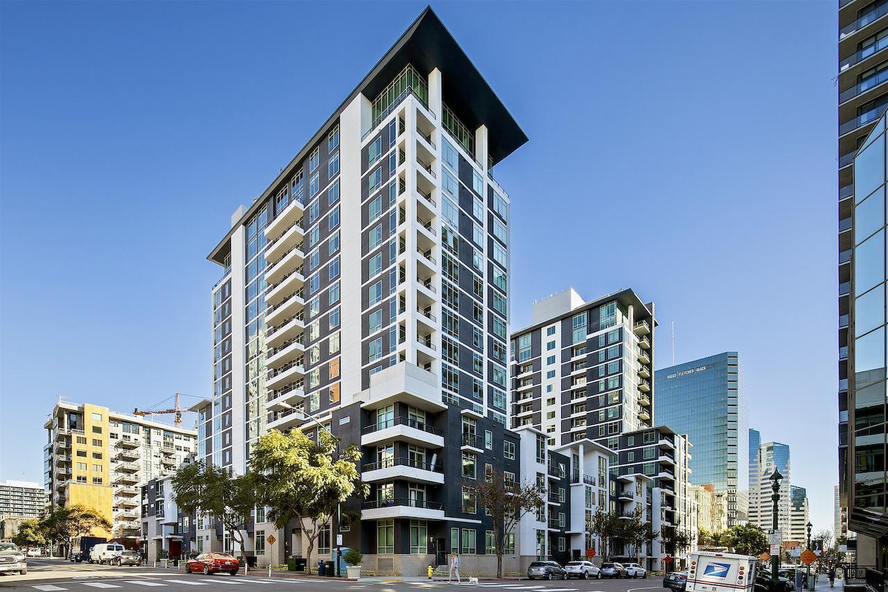 Aqua Vista Stock 4