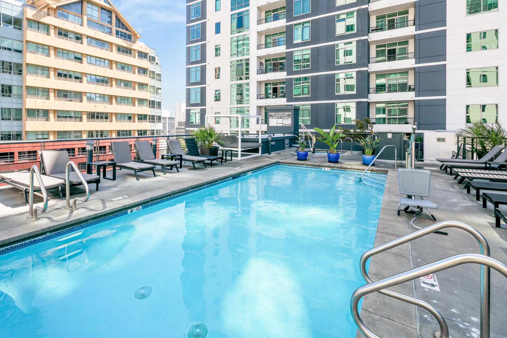 425 Beech St 327-426