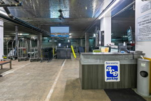 425 W Beech St. 327-33