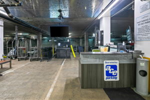 425 W Beech St. 327-32