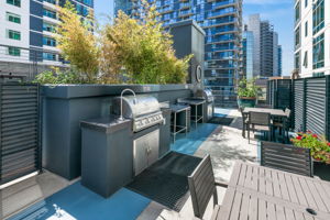 425 W Beech St. 327-26