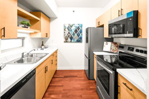 425 Beech St 327-418