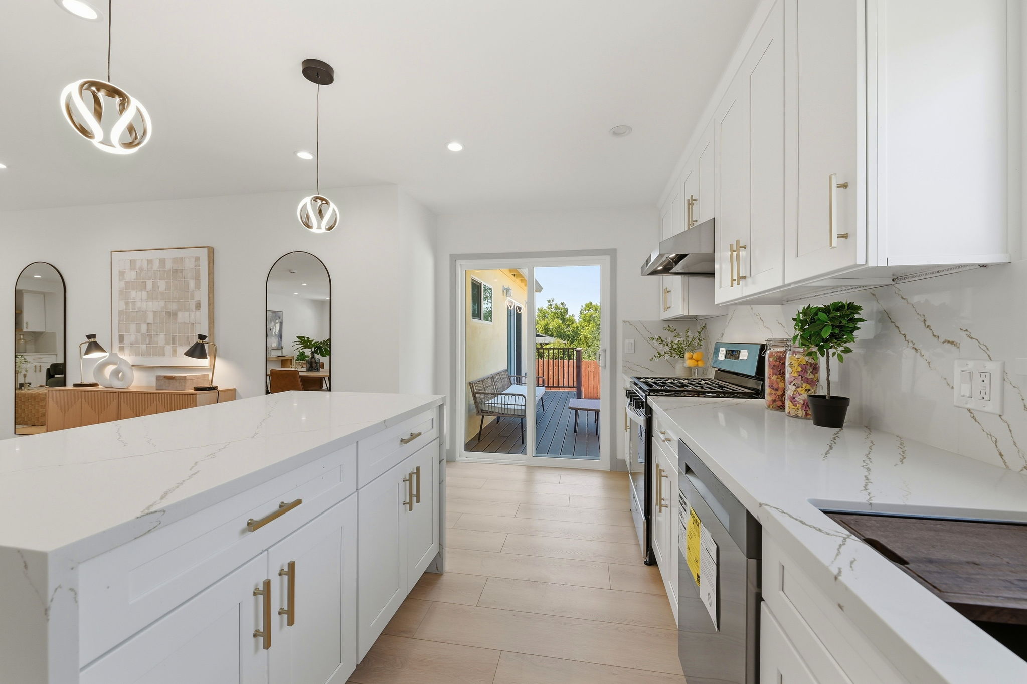 015_F8_4253 David St