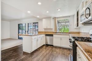 62nd St W-S0307-012.jpg