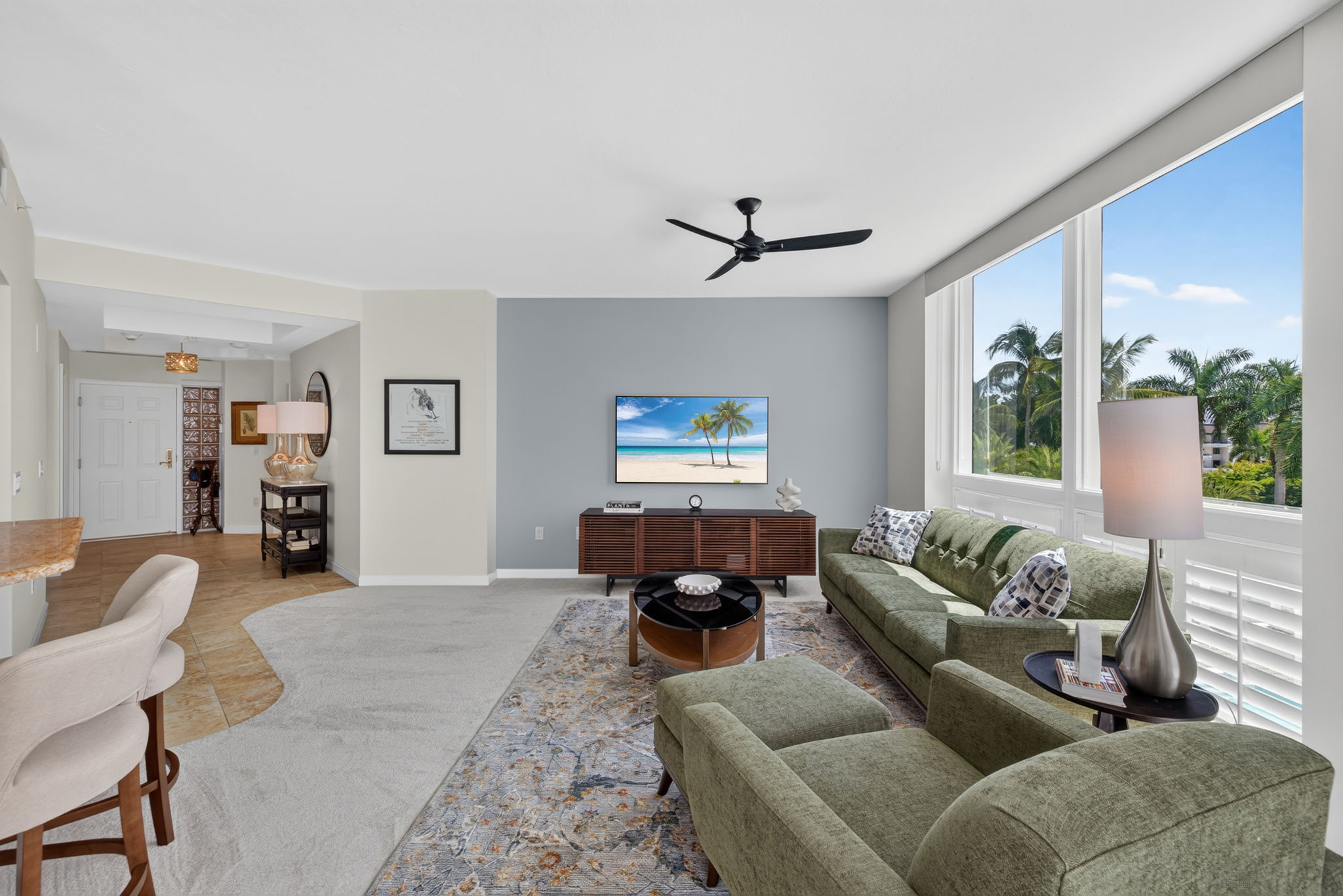 Living Room 3 of 4