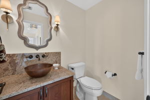 Guest bathroom 2