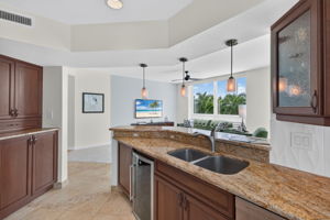 Kitchen 4 of 5
