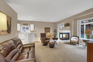 4257 Priorwood St SE, Prior Lake, MN 55372, USA Photo 6