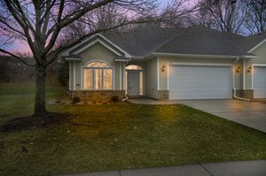 4257 Priorwood St SE, Prior Lake, MN 55372, USA Photo 0