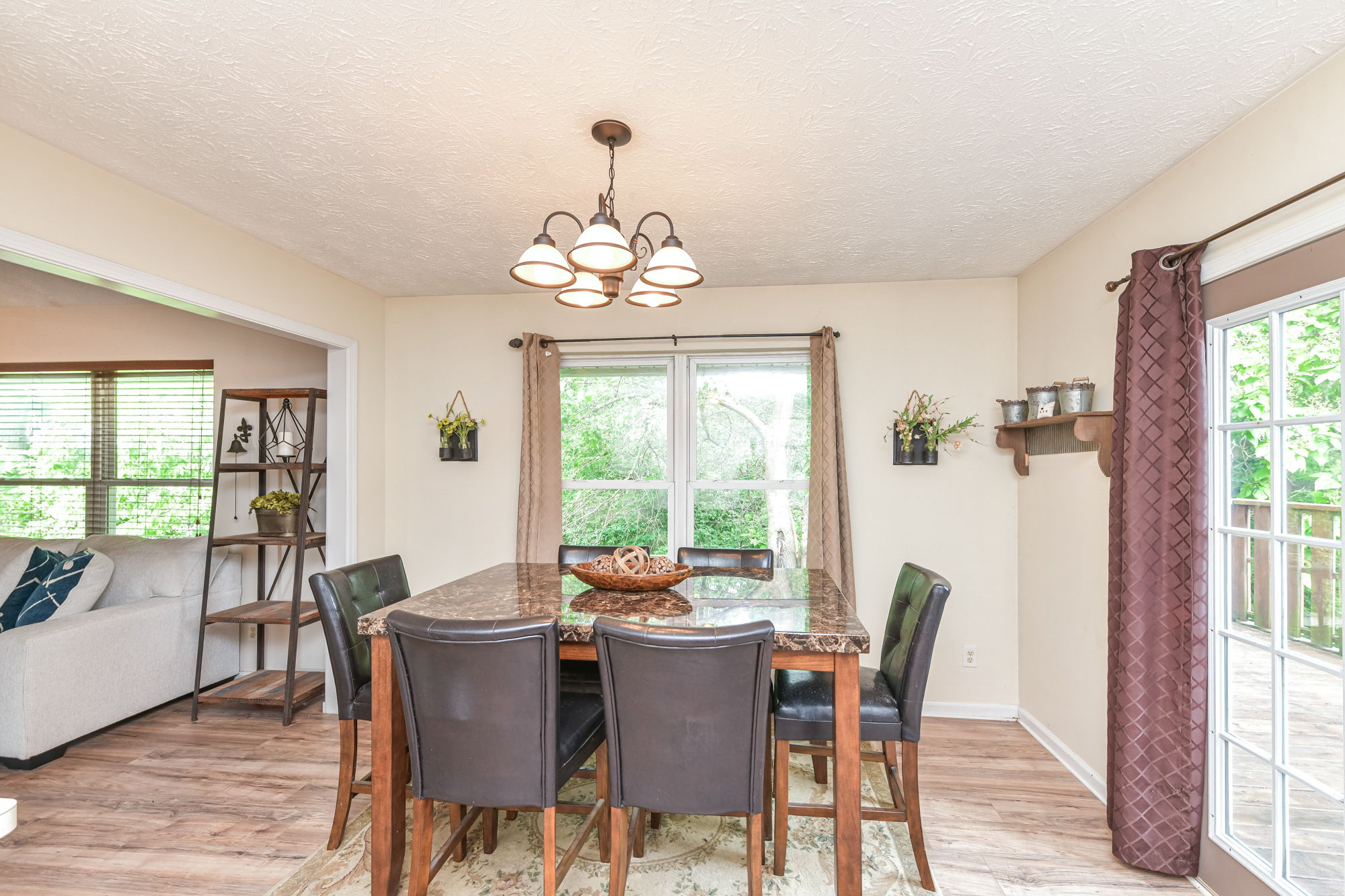 Breakfast Room