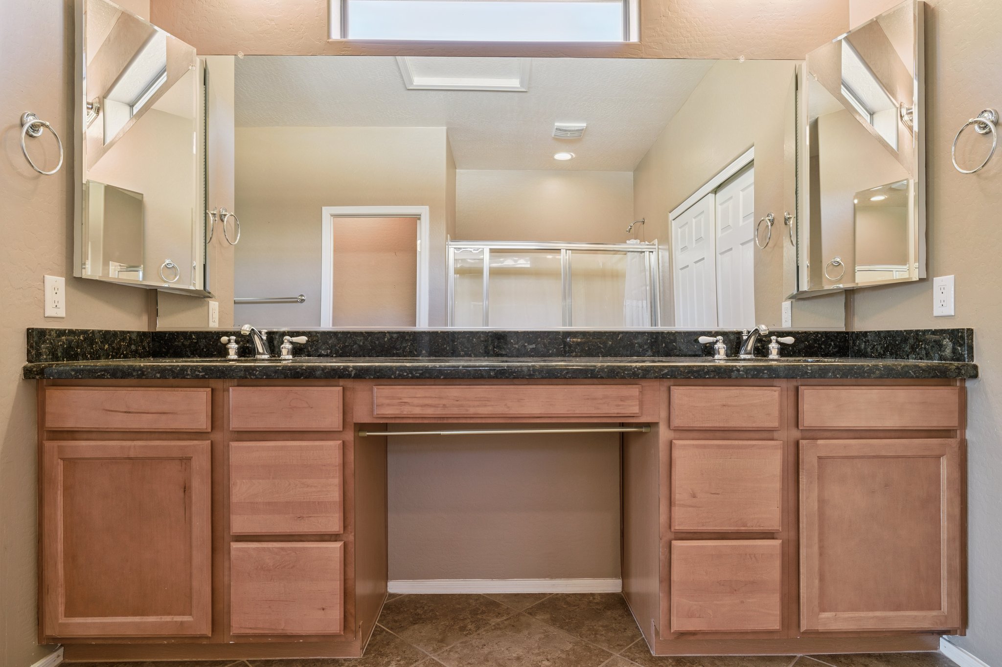 42575 Abbey Rd - 018.jpg