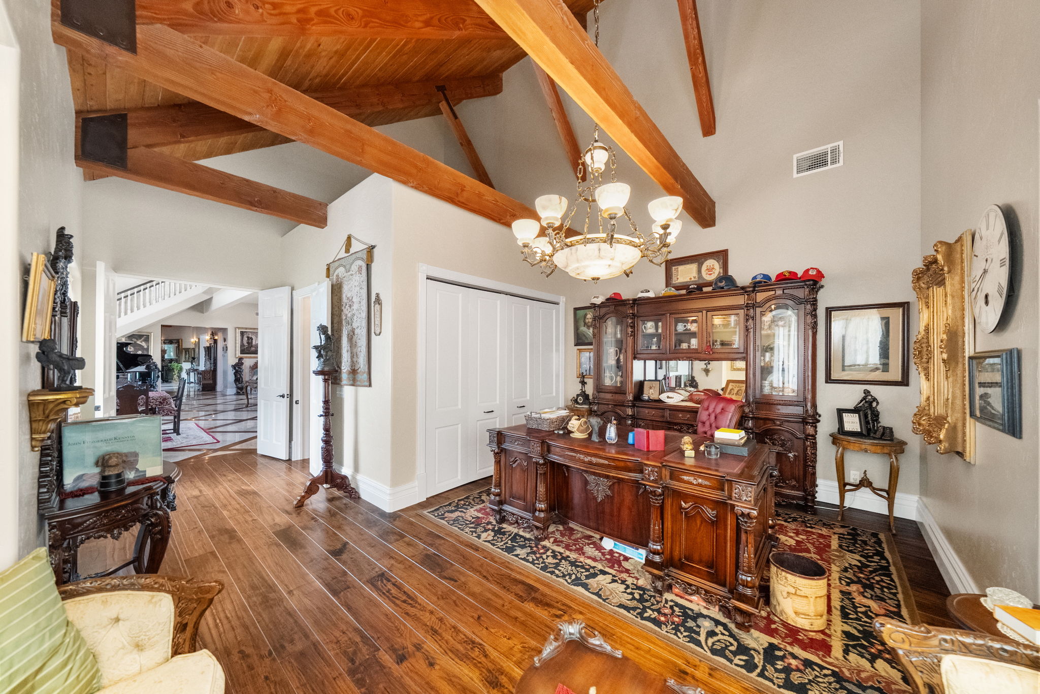 Front Bedroom - Office