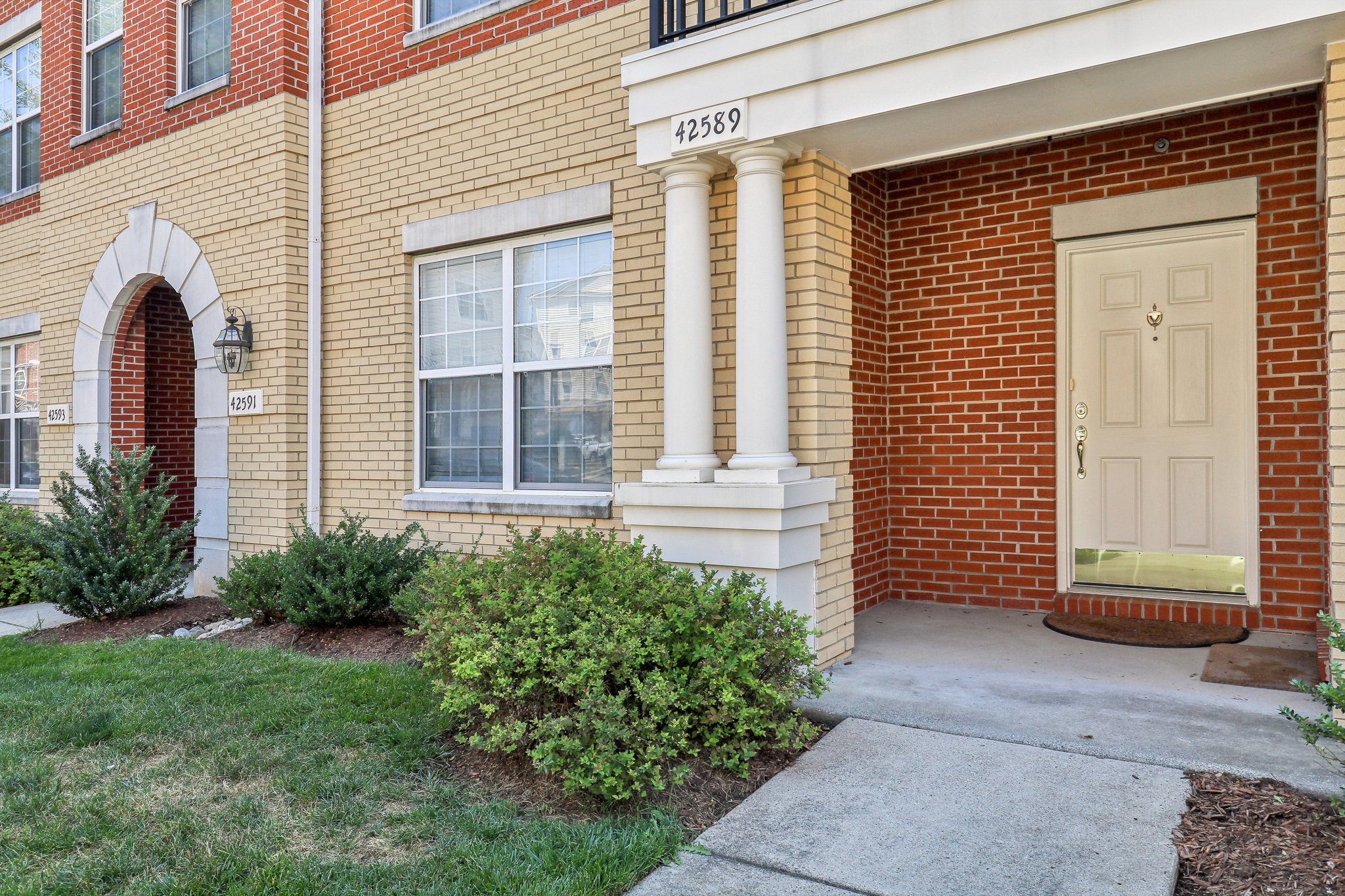 Hollyhock Terrace-006.jpg