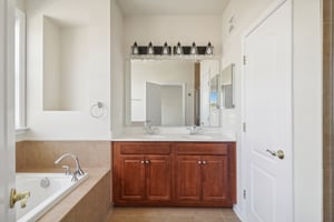 Hollyhock Terrace-041.jpg