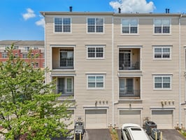 Hollyhock Terrace-074.jpg