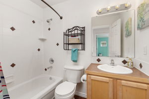 Upper Level Main Bath