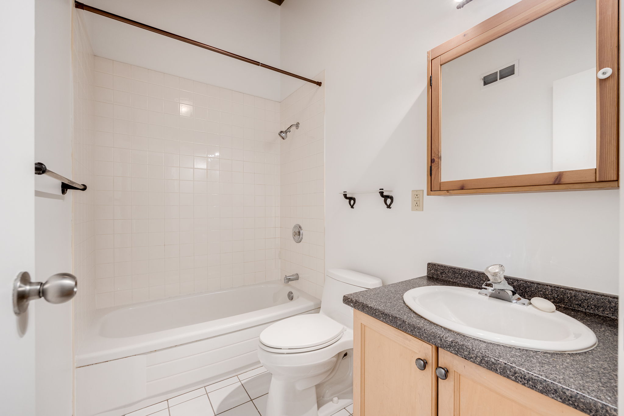 Toronto property showcase — delivered property photograph 15