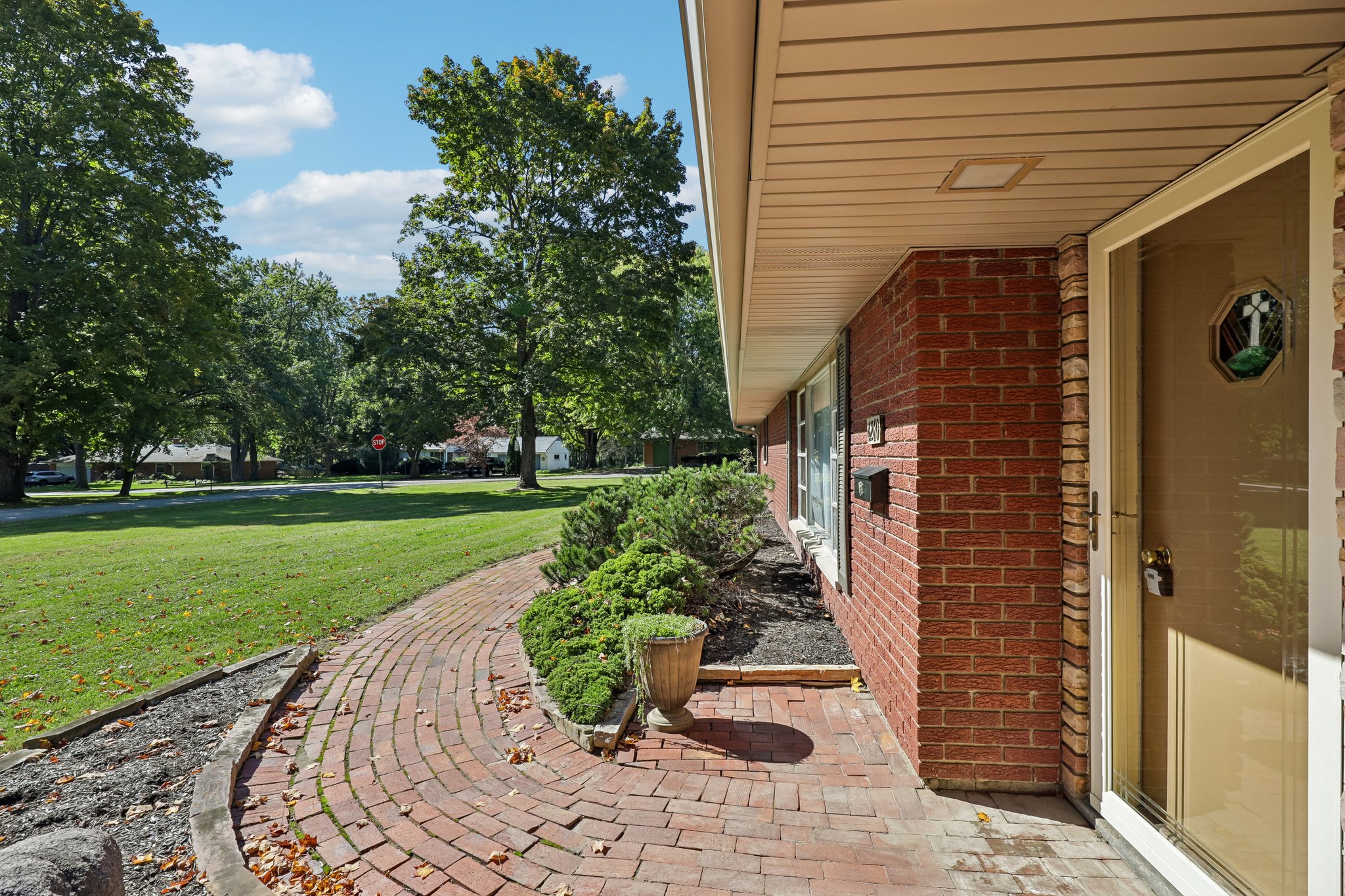 Wood Acre Dr-S0810-005 (2).jpg