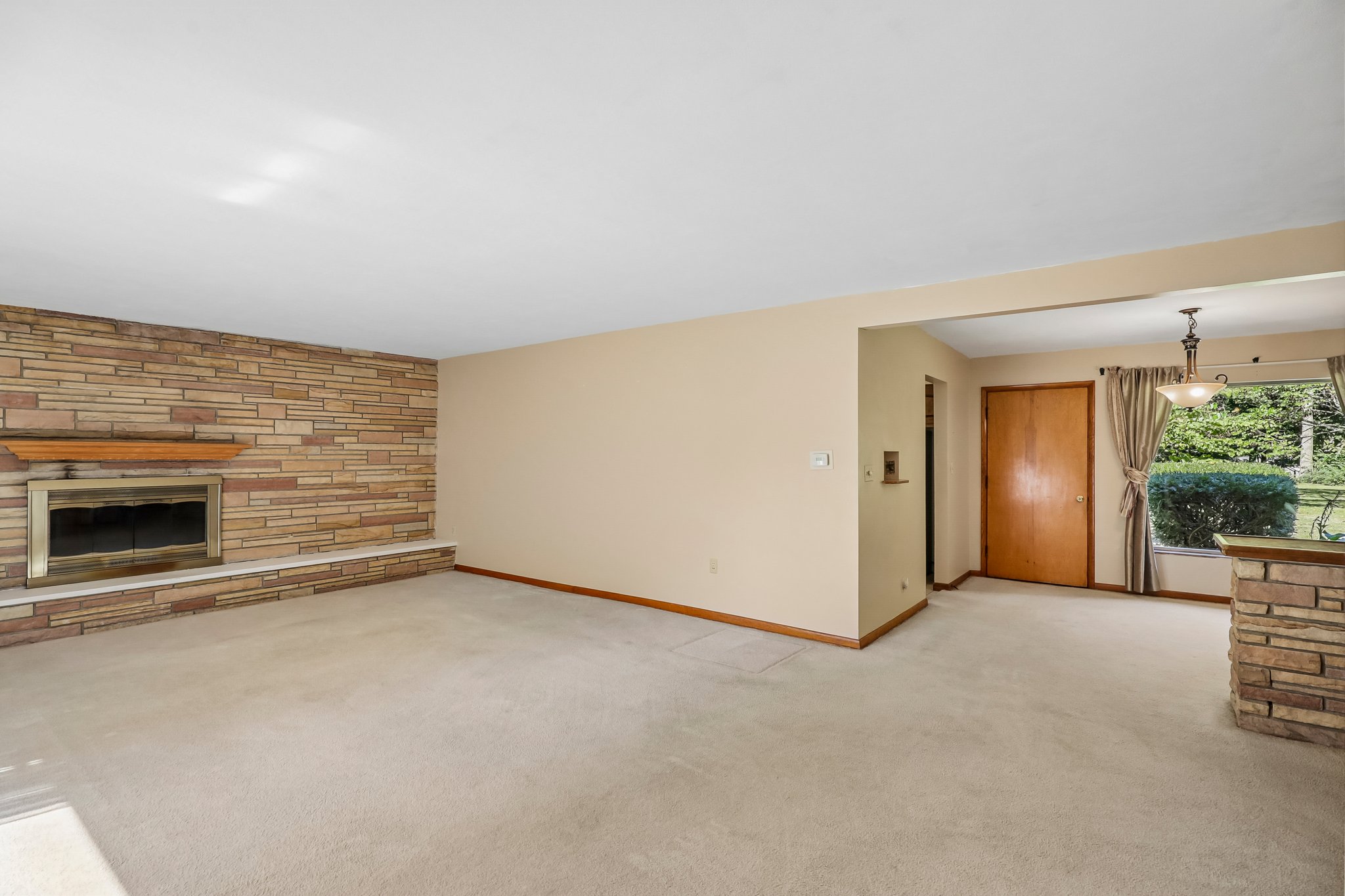 Wood Acre Dr-S0810-008 (2).jpg
