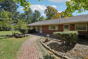 Wood Acre Dr-S0810-052.jpg