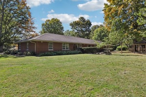 Wood Acre Dr-S0810-054.jpg