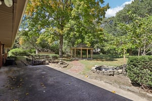 Wood Acre Dr-S0810-056.jpg