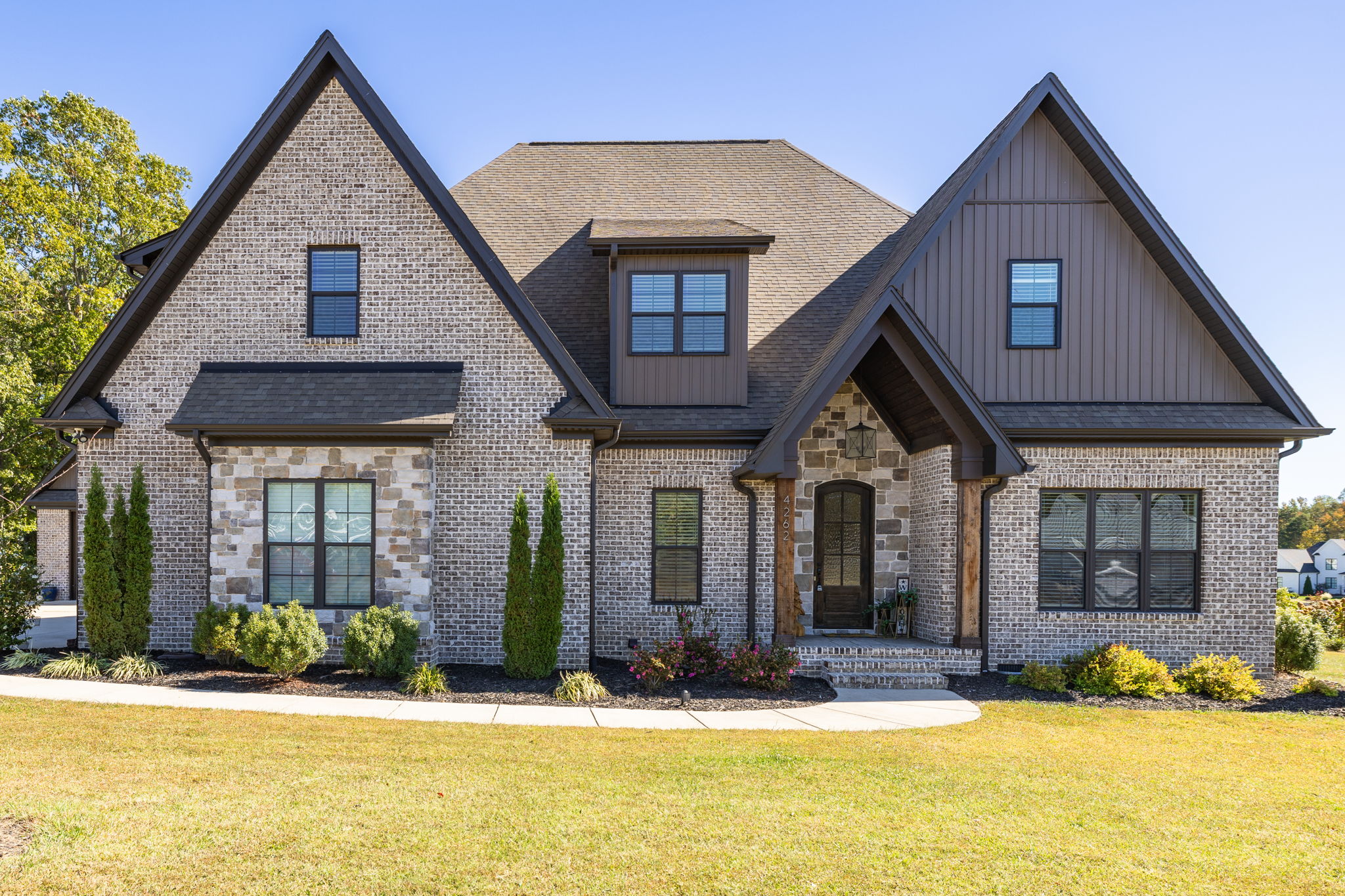 4262 Bridgehead Rd-1