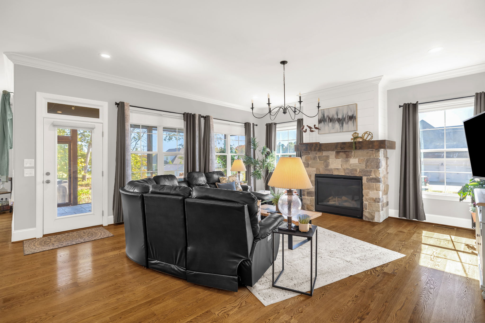 4262 Bridgehead Rd-10