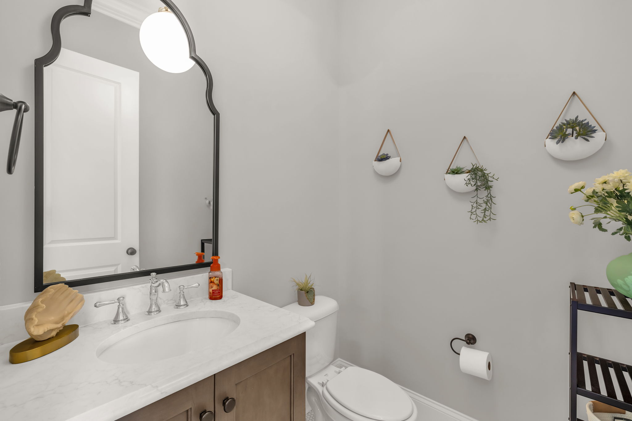 4262 Bridgehead Rd-22