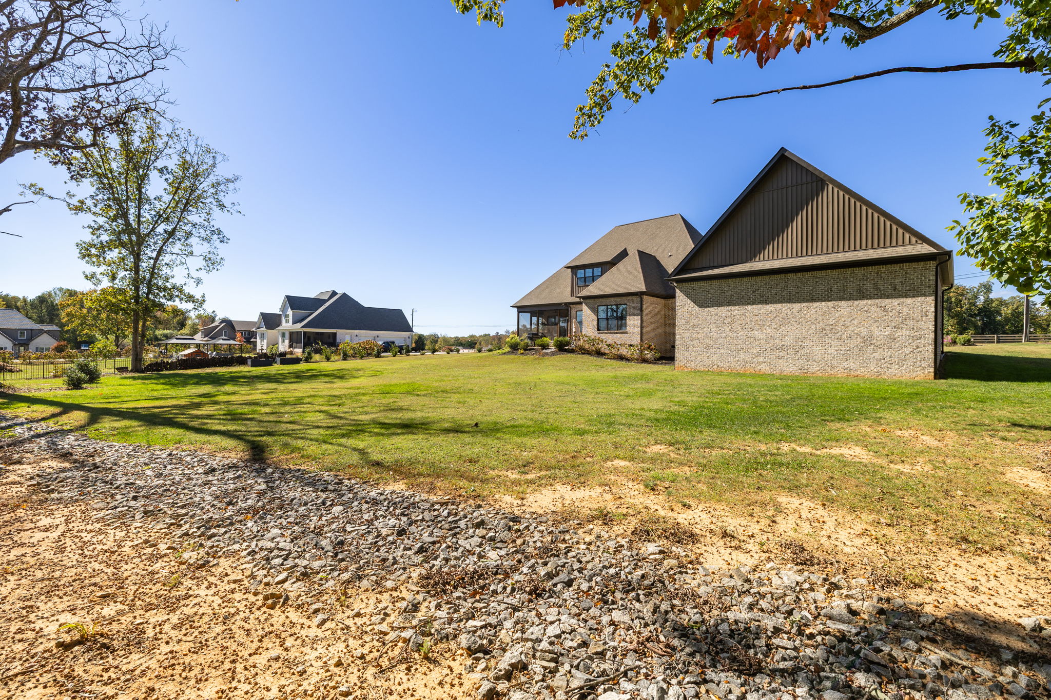 4262 Bridgehead Rd-54