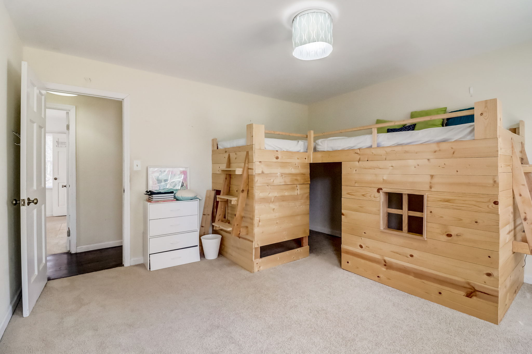 Hidden Valley Dr SW-040