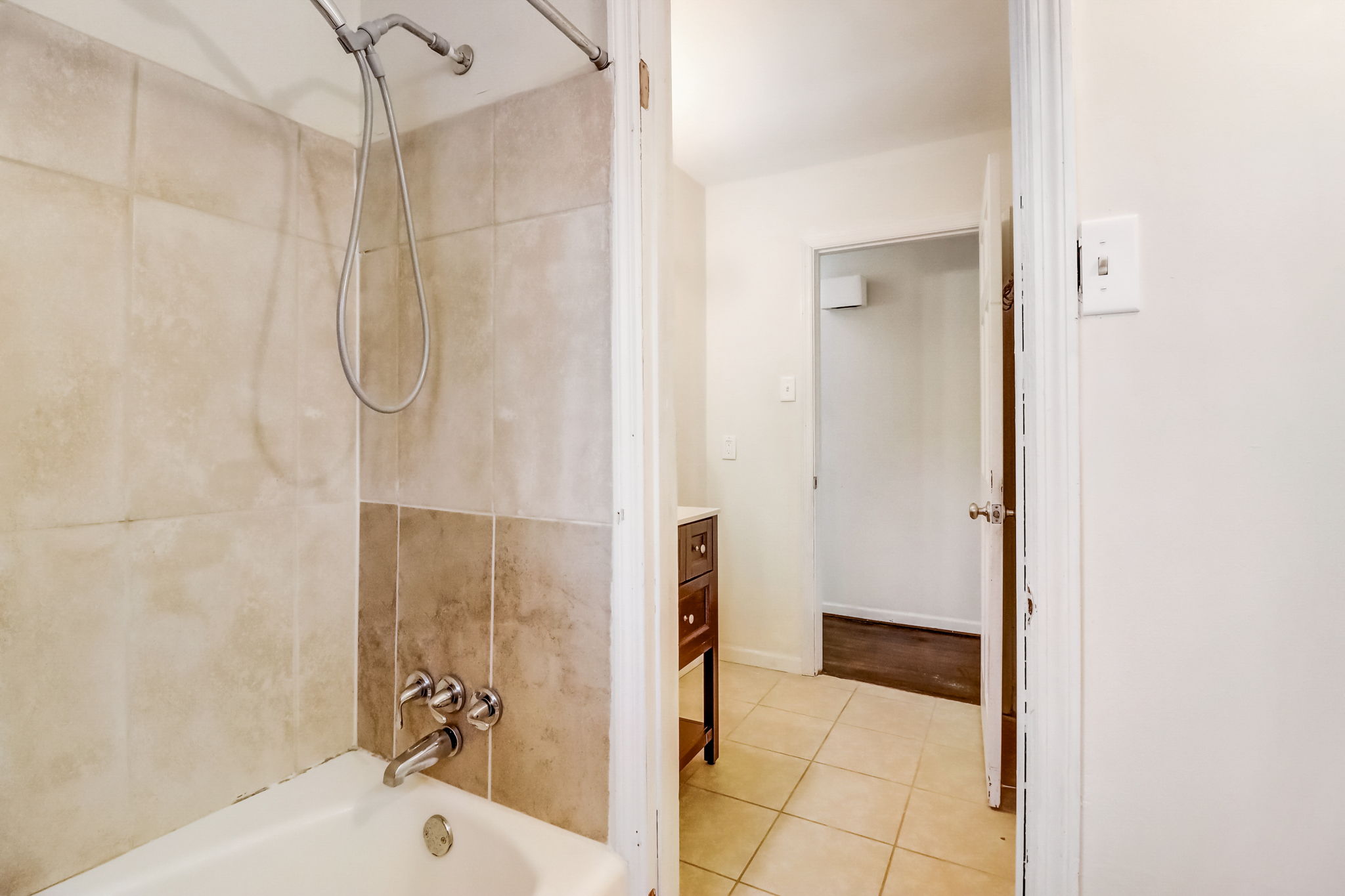 Hidden Valley Dr SW-038