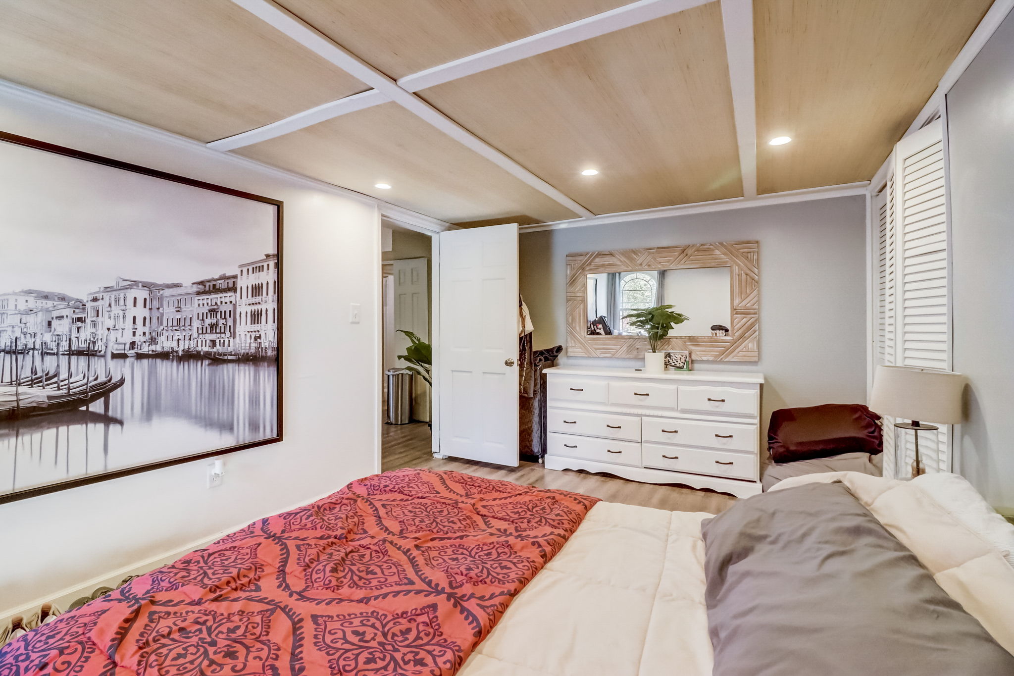 Hidden Valley Dr SW-055