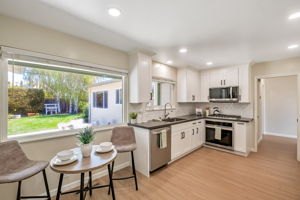 013_42650 Sully St