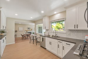 016_42650 Sully St