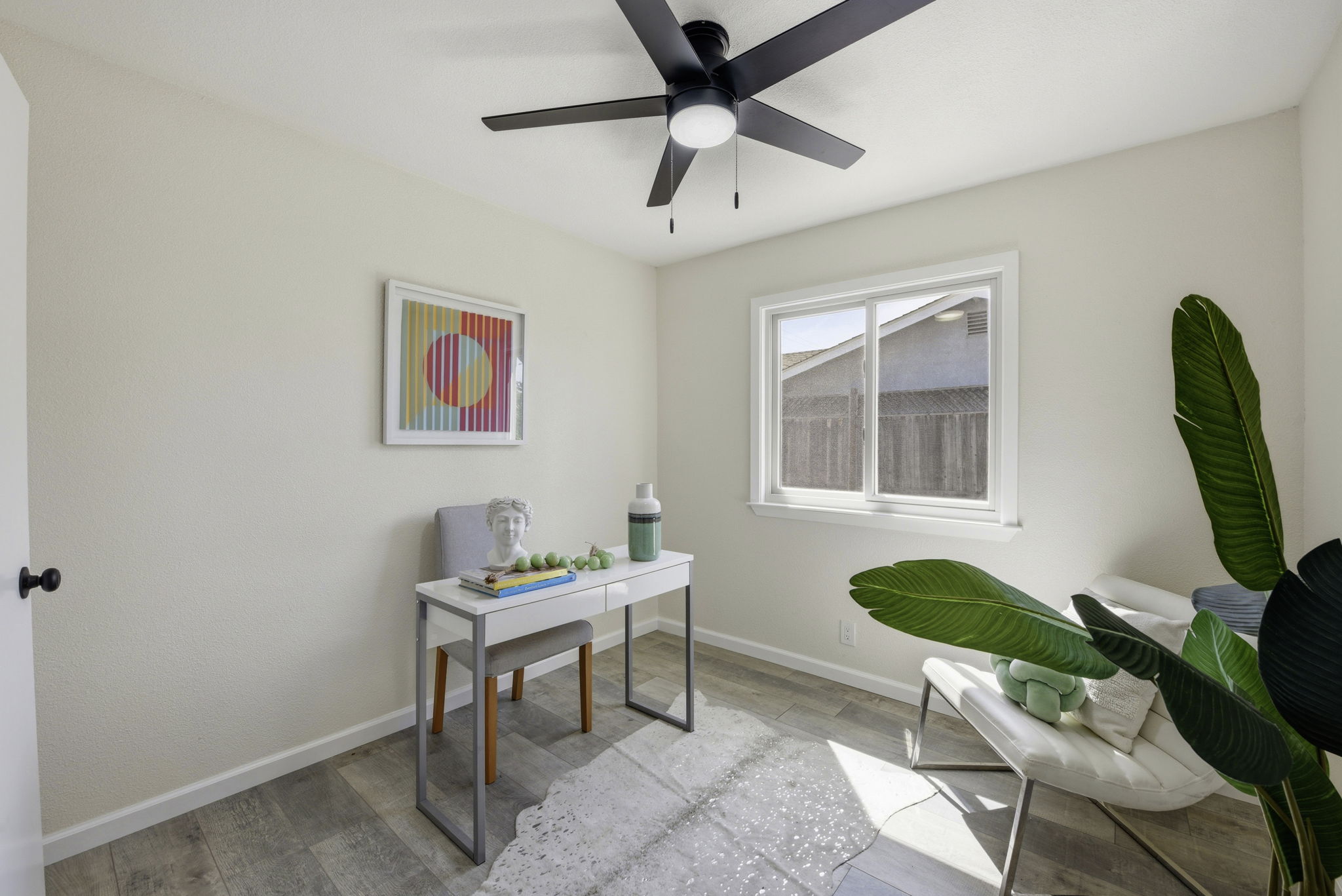 021_F8_42655 Charleston Way