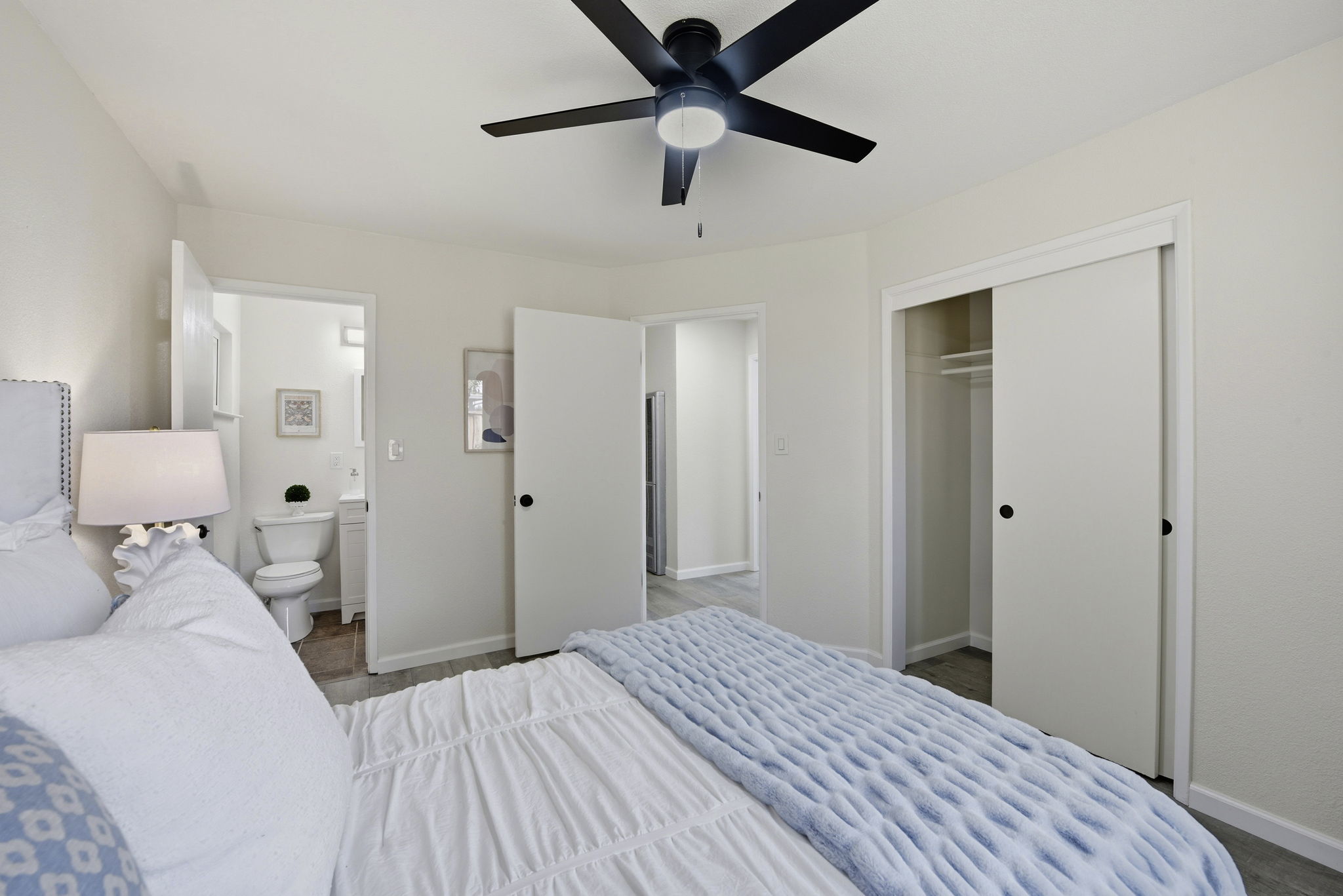 025_F8_42655 Charleston Way