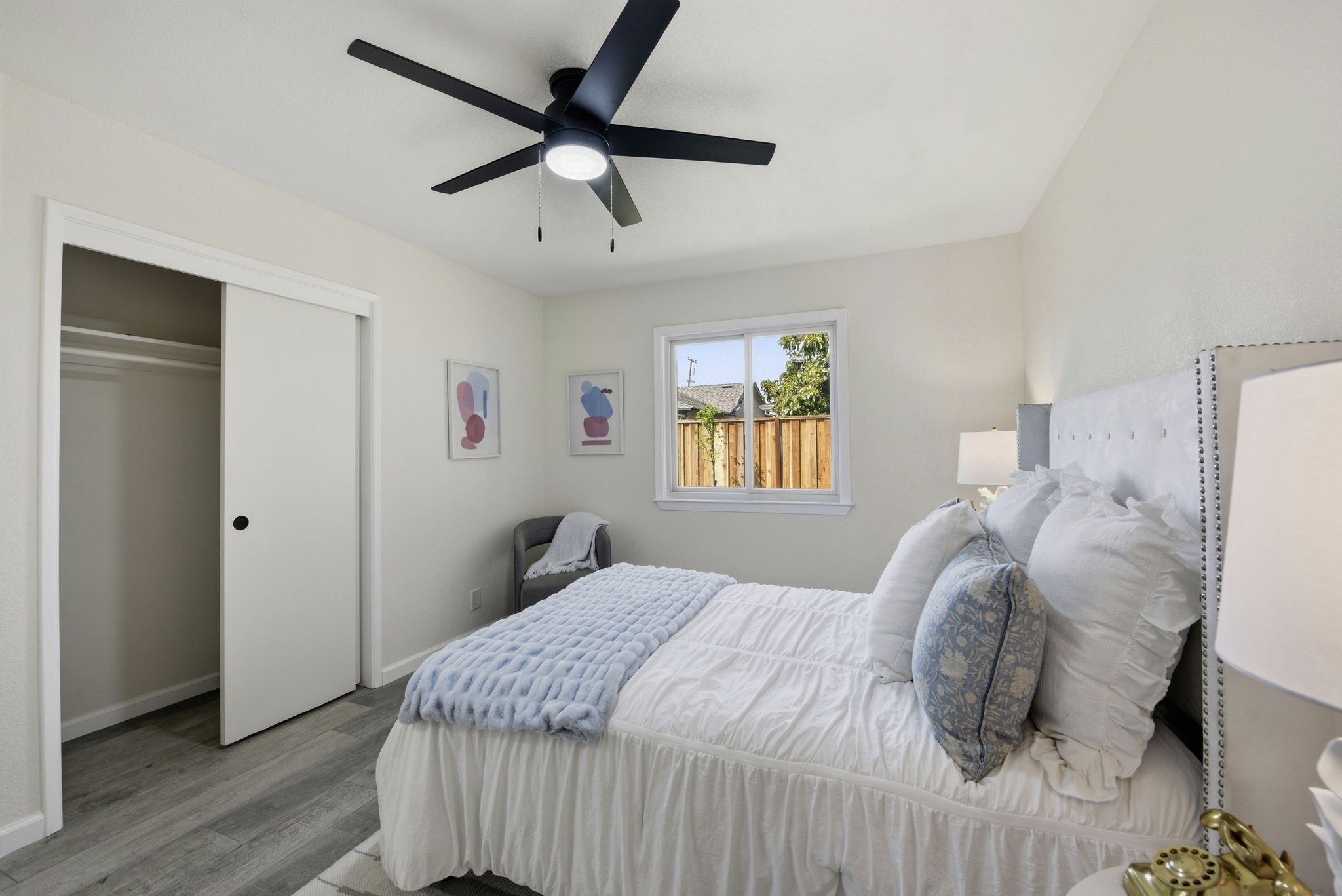 026_F8_42655 Charleston Way