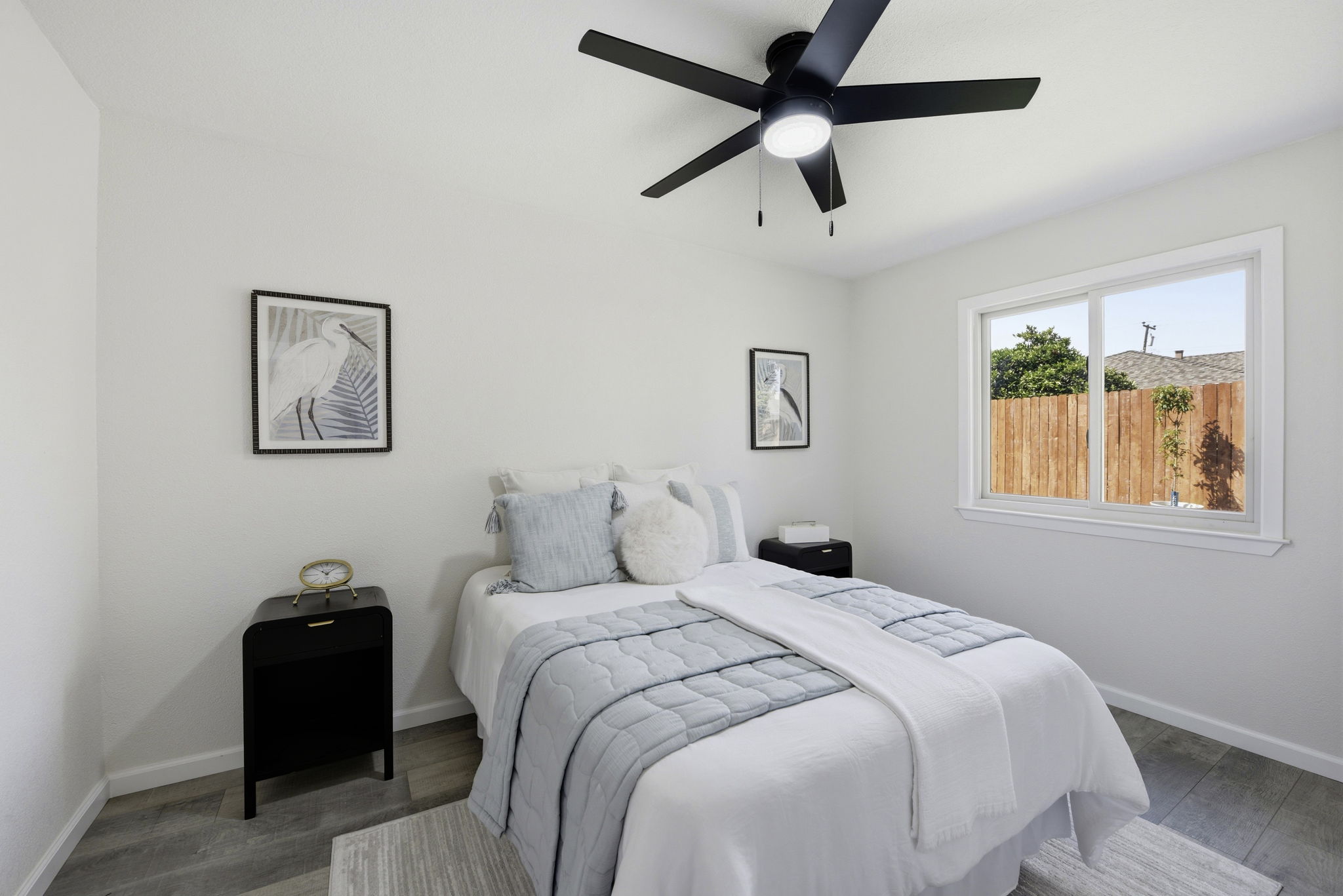 027_F8_42655 Charleston Way