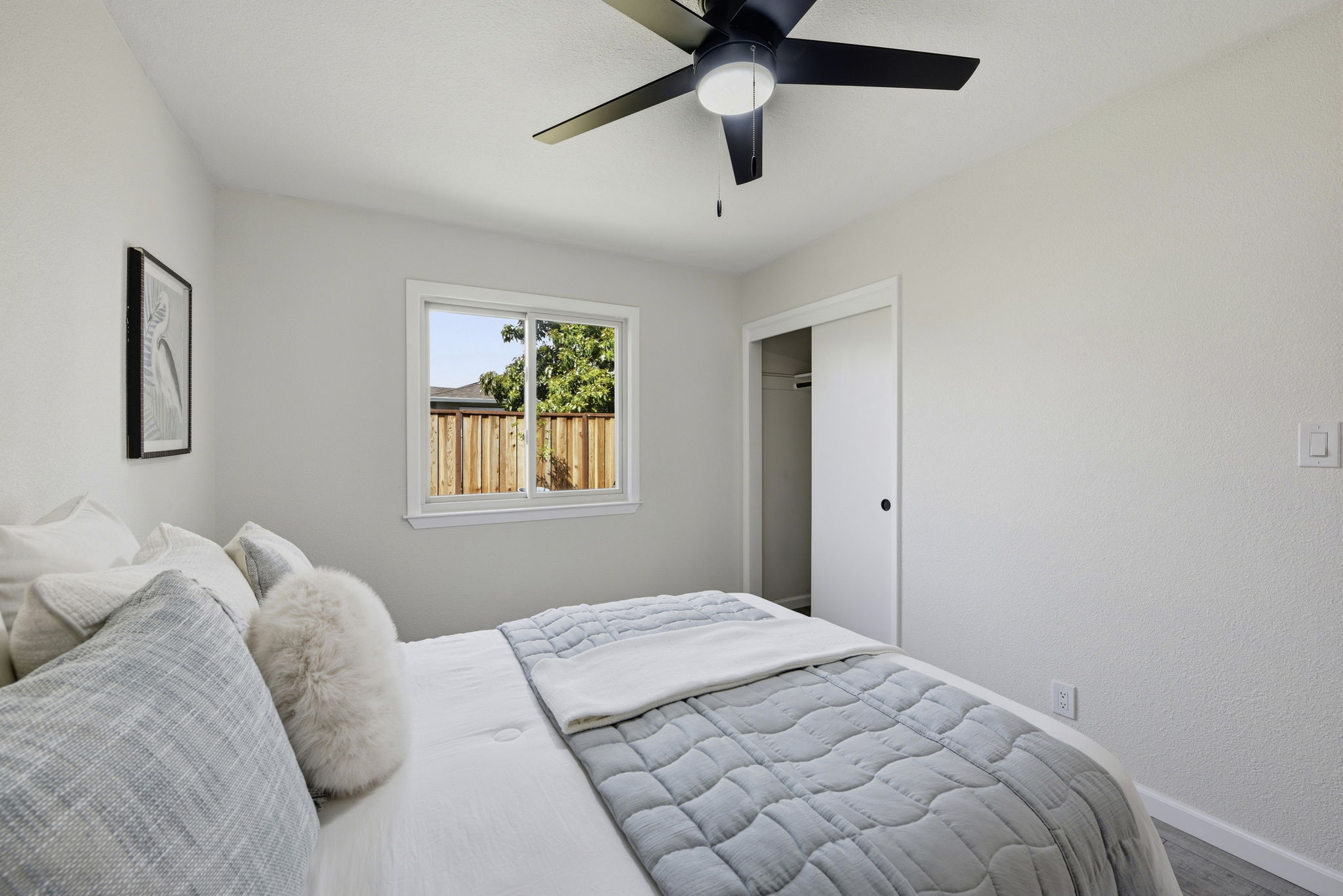 028_F8_42655 Charleston Way