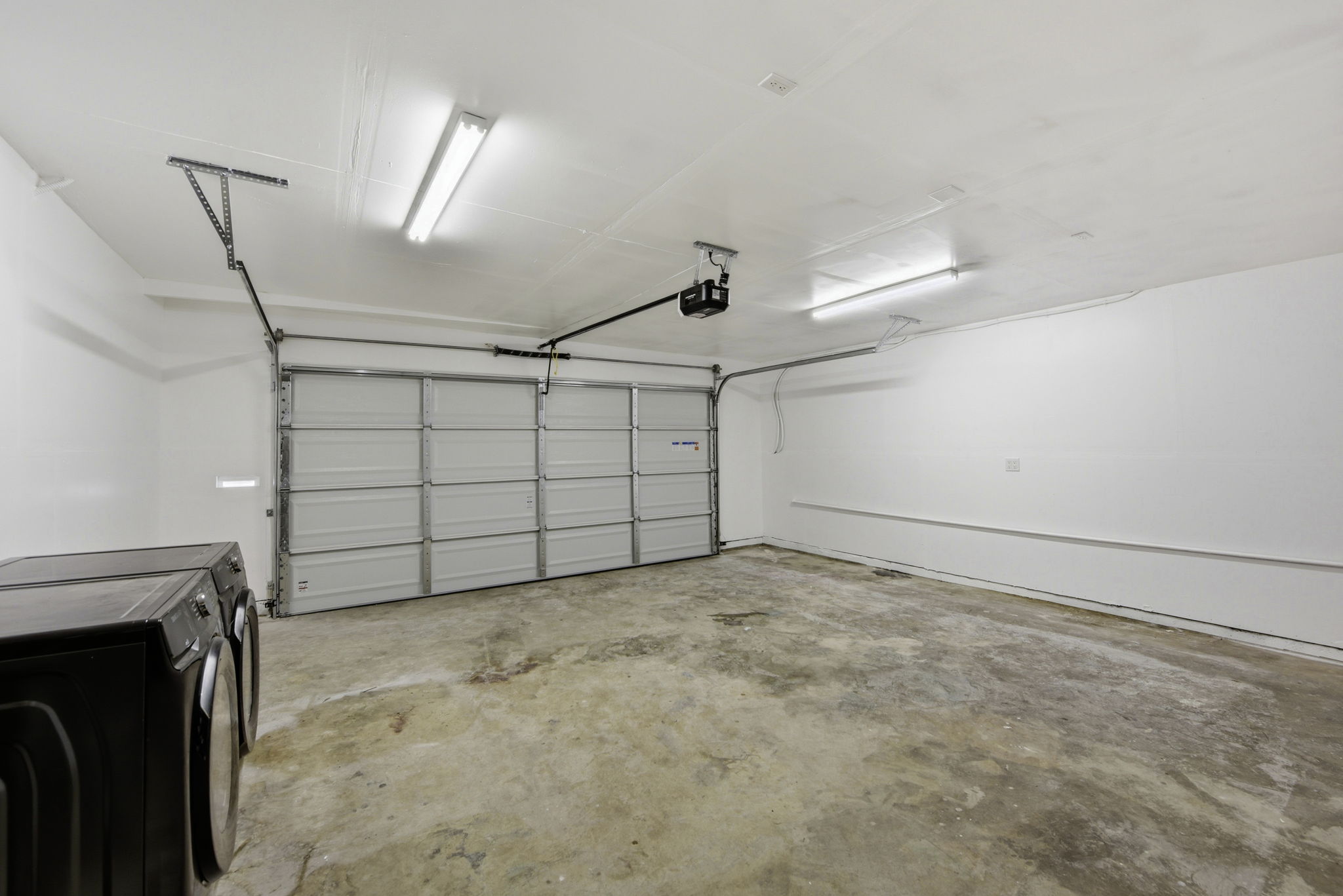 032_F8_42655 Charleston Way