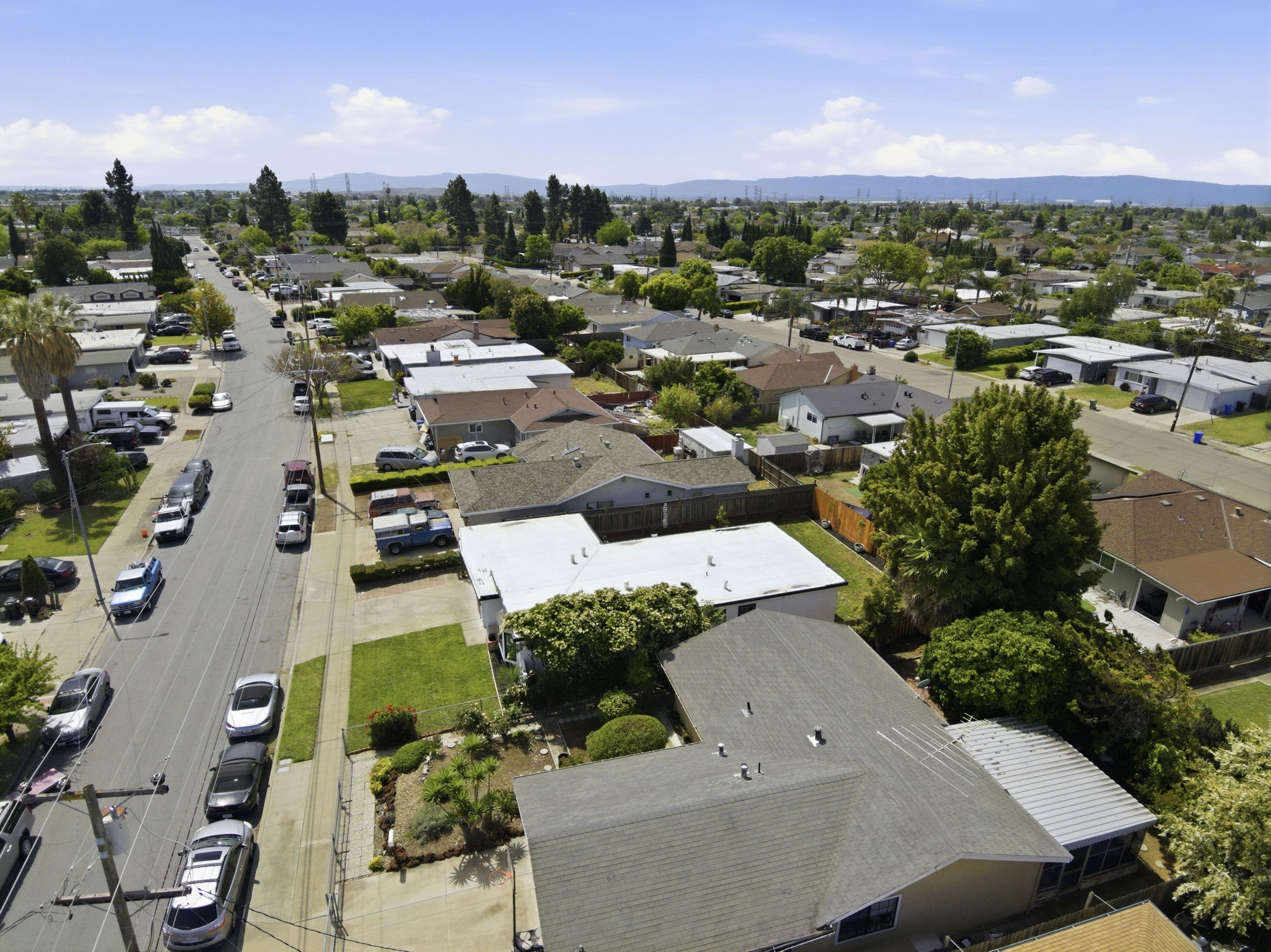 020_F8_AERIAL_42655 Charleston Way