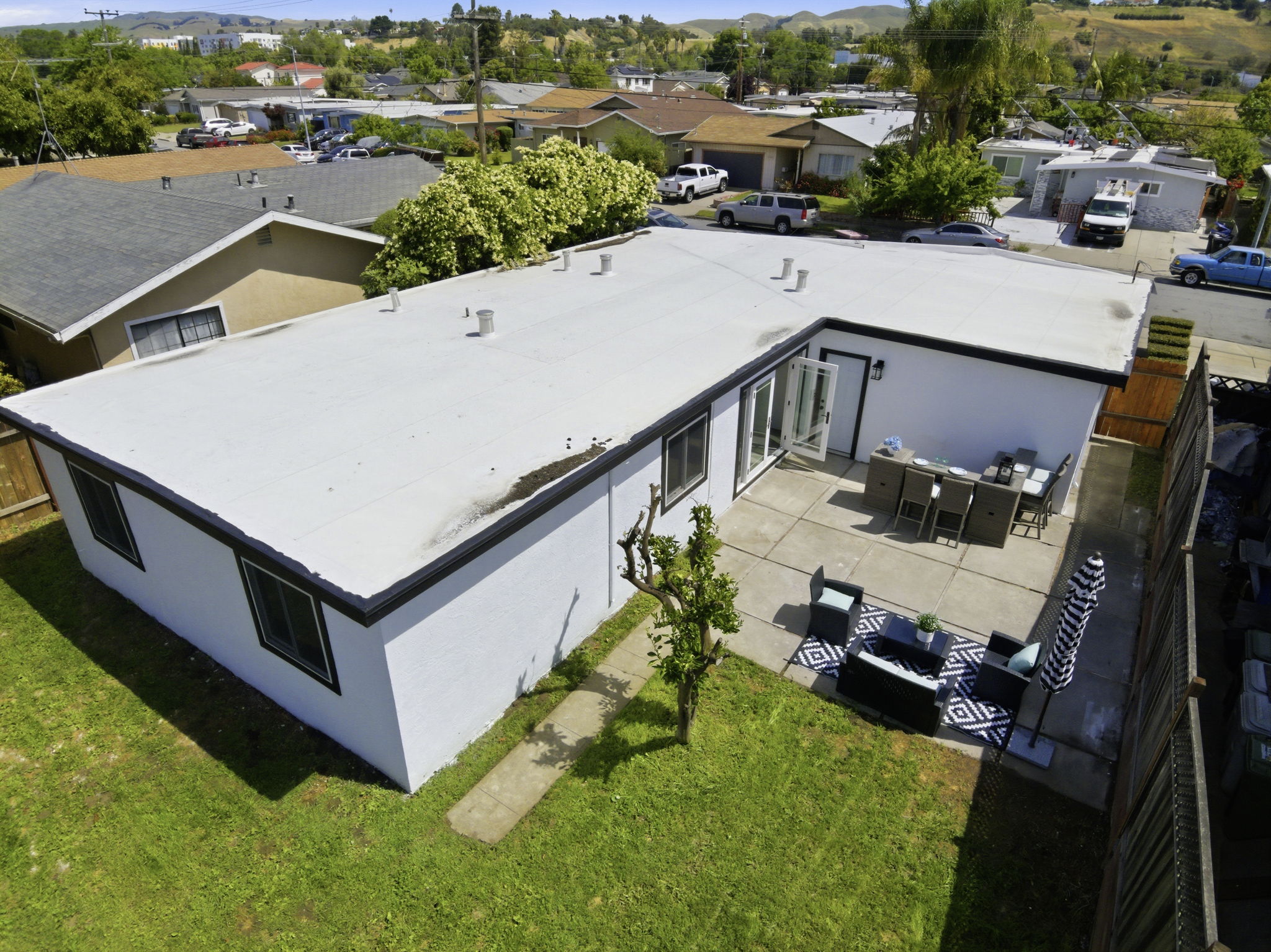 022_F8_AERIAL_42655 Charleston Way