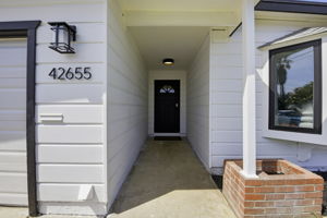 004_F8_42655 Charleston Way