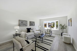 005_F8_42655 Charleston Way