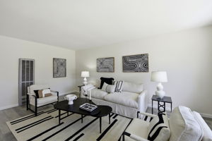 008_F8_42655 Charleston Way